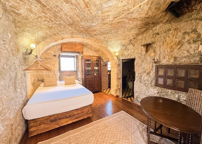 Kalma Elephant Tower - Medieval Stay With A City View